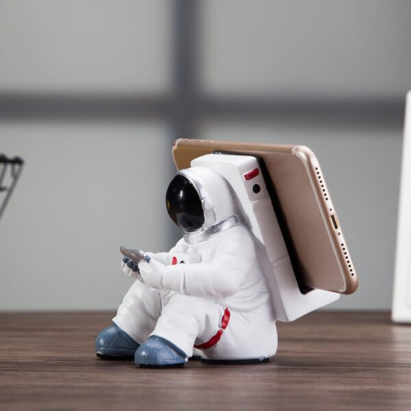 Cute Astronaut Phone Stand – Creative Desktop Holder for Students, Fun Spaceman Cell Phone Mount & Small Desk Decoration Gift