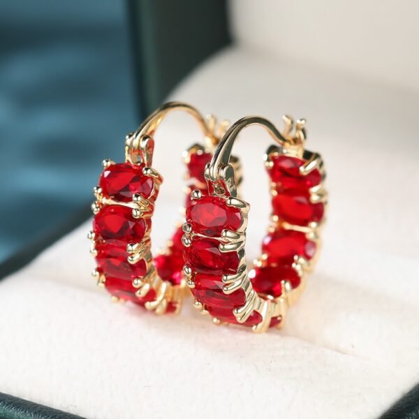 Elegant Egg-Shaped Clip-On Earrings for Women – Stylish & Comfortable