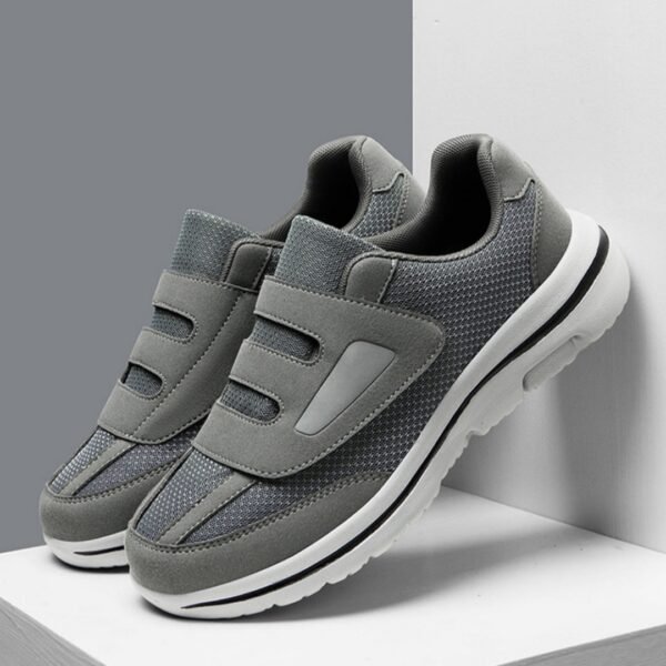 Men’s Casual Wide-Fit Flat Shoes – Stylish Everyday Sneakers for All Outfits